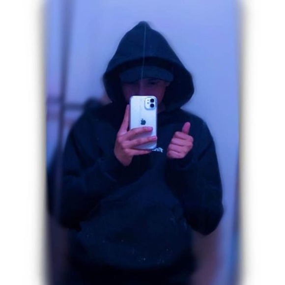 Meet your Posher, Alexander - Picture 1 of 1